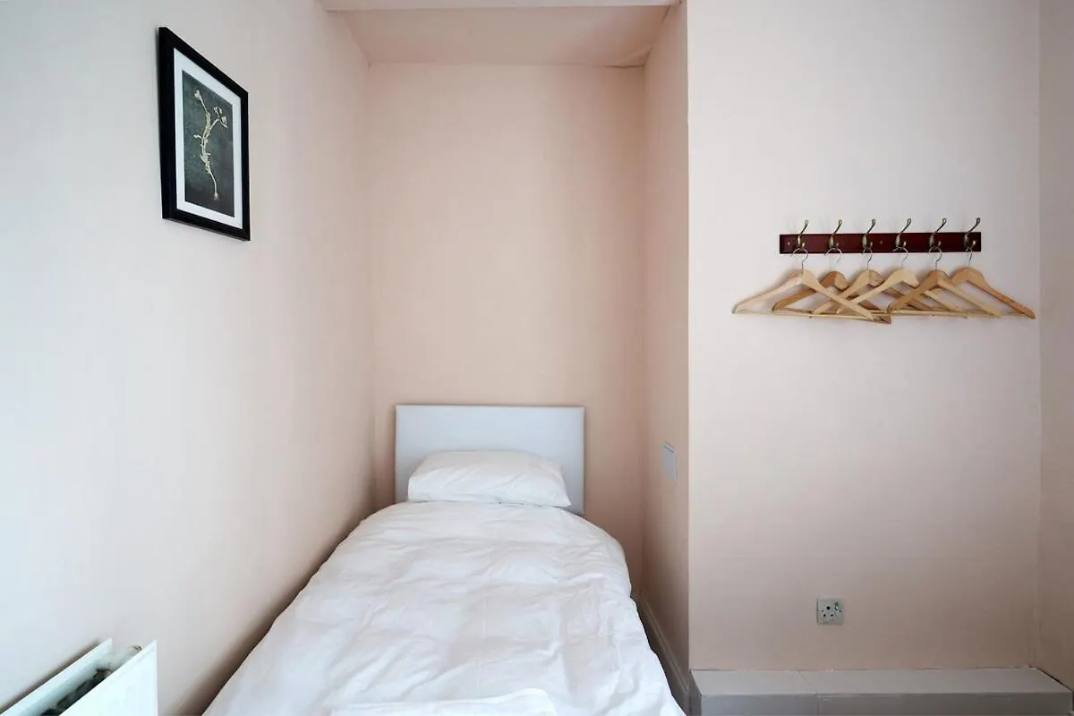 3 Bedroom Apartment - Historic Old Town Edinburgh