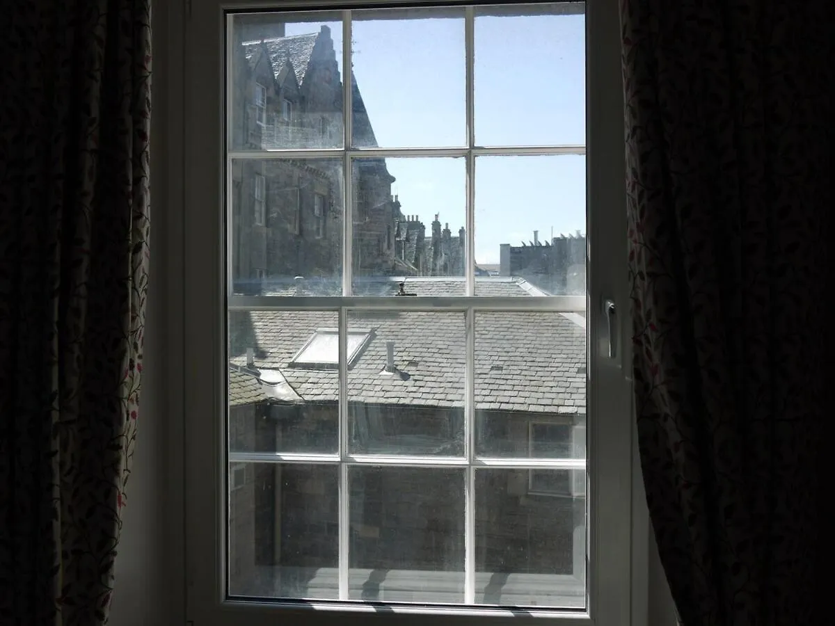 3 Bedroom Apartment - Historic Old Town Edinburgh 0*,  Großbritannien